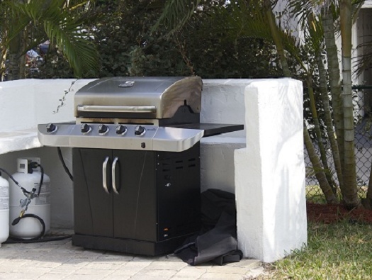 Grill and picnic area